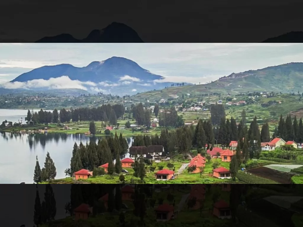 Nikmati Dinginnya Alahan Panjang Solok: Hamparan Kebun Teh dan Danau Kembar yang Memukau!